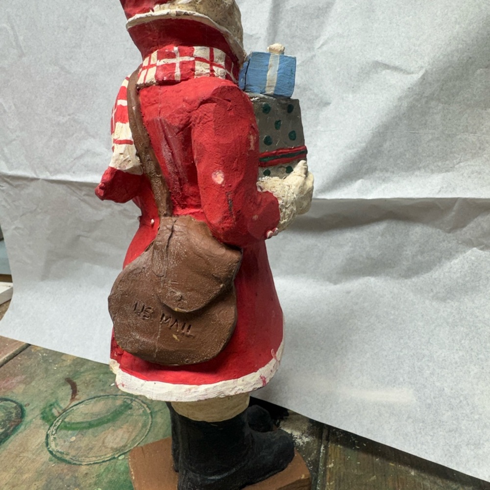 VINTAGE Santa Claus Figurine with Gifts Numbered & Signed Collectable - Picture 16 of 16